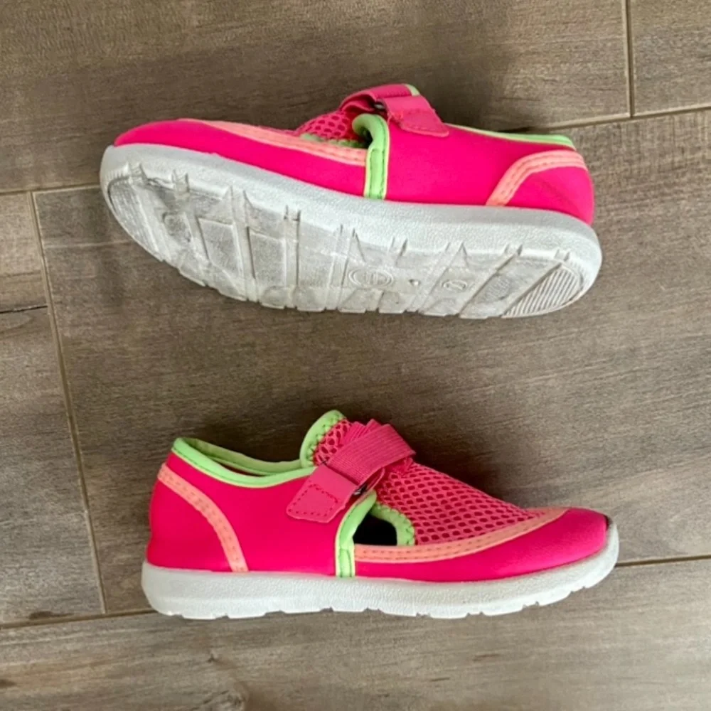 Wonder Nation Toddler Girls Beach Water Shoes in Pink